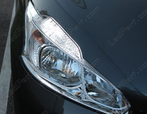 Led denní světla - diurní Peugeot 208