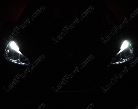 Led poziční světla bílý xenon Peugeot 208