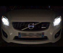 Sada žárovek s Xenon Effect do světlometů pro Volvo V50