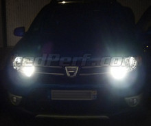 Balíček LED denní světla / poziční světla (bílý xenon) pro Dacia Sandero 2